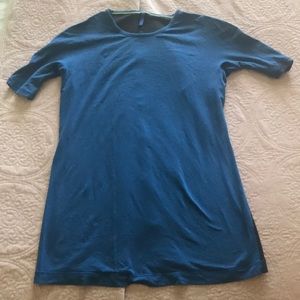 Lululemon T-Shirt